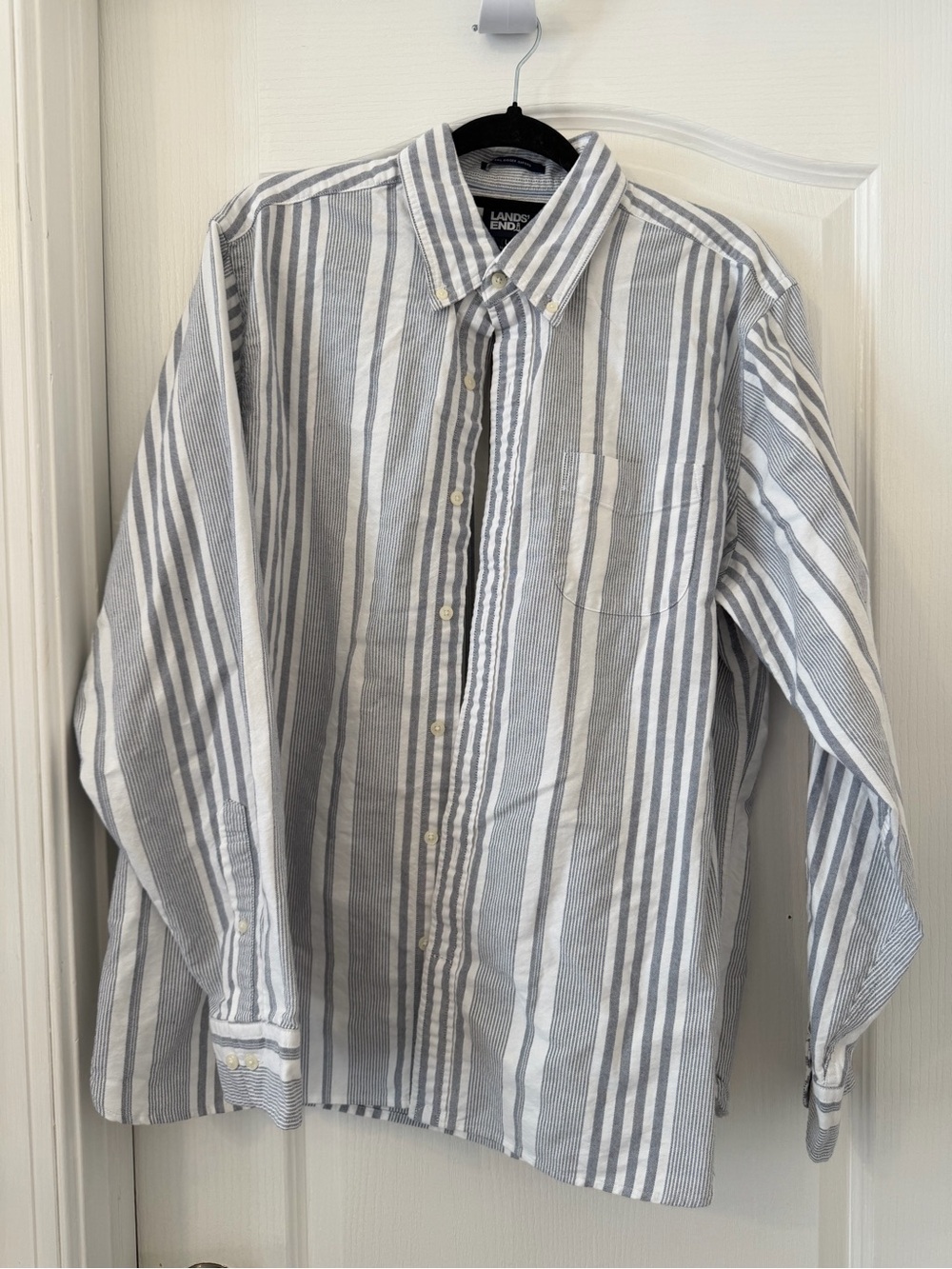 Lands' End Men's Gray & White Vertical Stripe Button-Down Shirt